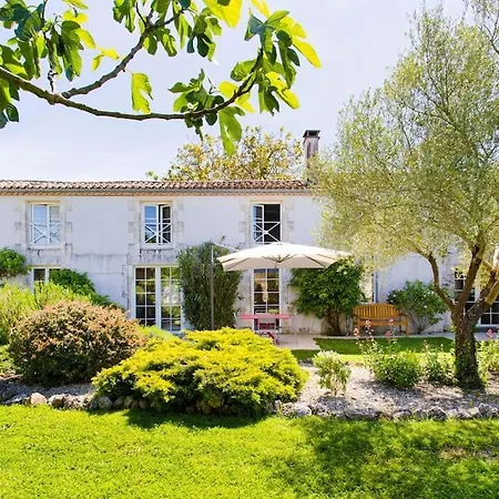 Holiday home Le Clos Du Puits Doux Mornac-sur-Seudre