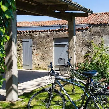 Holiday home Le Clos Du Puits Doux